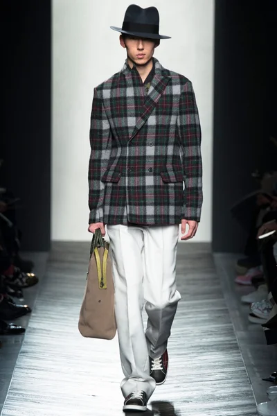 Look 23